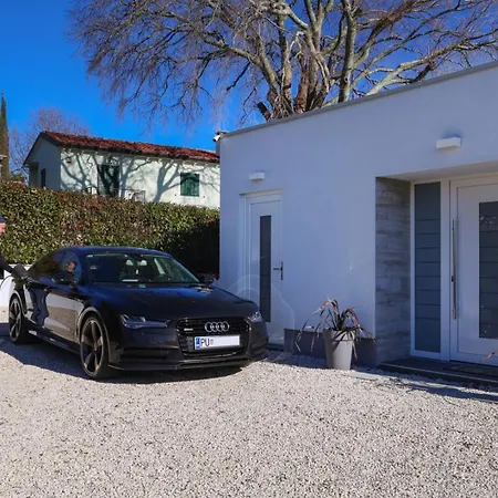 Casa Belladonna For 4 * Sinozici